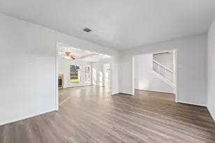 515 Rosewood Dr, Shenandoah, TX 77381 - Photo 4