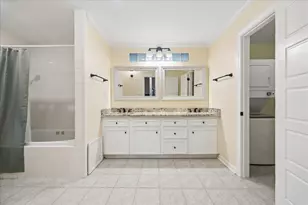 3231 N MacGregor Way, Houston, TX 77004 - Photo 24