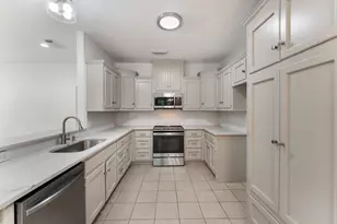 92 Tupelo Ln, Conroe, TX 77304 - Photo 1