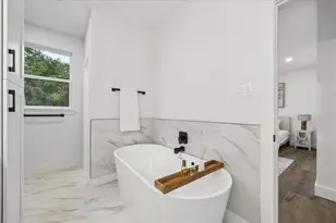5811 Outer Banks St, Houston, TX 77091 - Photo 16