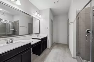 1903 Monaco Memorial Ln, Houston, TX 77043 - Photo 16