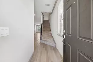 1903 Monaco Memorial Ln, Houston, TX 77043 - Photo 6