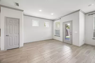 1903 Monaco Memorial Lane, Houston, TX 77043 - Photo 10
