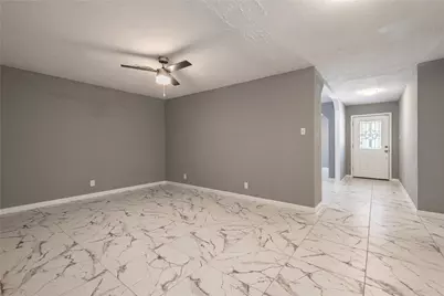 2511 Meadow Lane, La Marque, TX 77568 - Photo 10