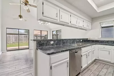 11306 Bayou Place Lane, Houston, TX 77099 - Photo 6