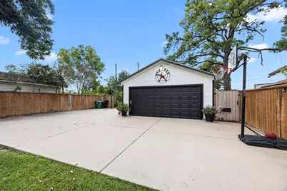 5221 McCormick Street, Houston, TX 77023 - Photo 4