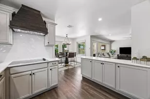 18222 Barbuda Ln, Houston, TX 77058 - Photo 6
