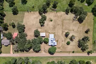 2034 Co Rd 436, Dime Box, TX 77853 - Photo 2