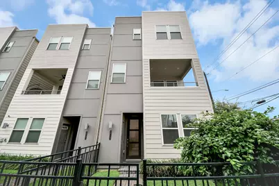 2719 Clinton Drive, Houston, TX 77020 - Photo 2