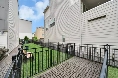 2719 Clinton Drive, Houston, TX 77020 - Photo 50