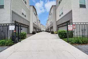 2719 Clinton Dr, Houston, TX 77020 - Photo 4