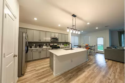 9335 Pavonia Fawn Drive, Baytown, TX 77521 - Photo 4
