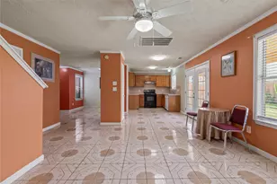 11818 Eagle Island Ln, Houston, TX 77034 - Photo 10