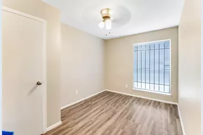 7313 Gulf Freeway #403, Houston, TX 77017 - Photo 8