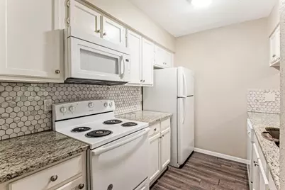 7313 Gulf Freeway #403, Houston, TX 77017 - Photo 6