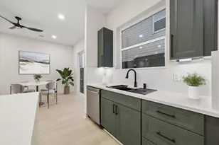 969 Highland Lgt Ln, Houston, TX 77091 - Photo 8