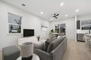 969 Highland Lgt Ln, Houston, TX 77091 - Photo 4