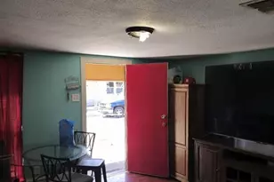 1503 Loma Vista St, San Antonio, TX 78207 - Photo 4