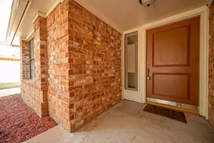 2810 Pineleaf Dr, Sugar Land, TX 77479 - Photo 4