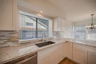 2810 Pineleaf Dr, Sugar Land, TX 77479 - Photo 14