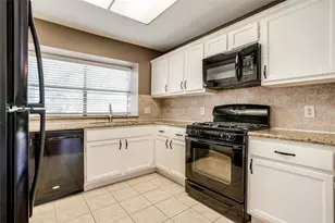 2711 Grants Lake Blvd, Sugar Land, TX 77479 - Photo 10