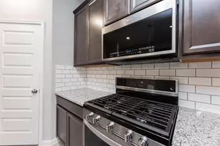 7215 Wilshire Ct, Rosharon, TX 77583 - Photo 12