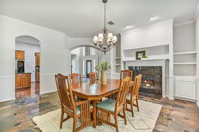 212 Falcon Lake Circle, Friendswood, TX 77546 - Photo 14