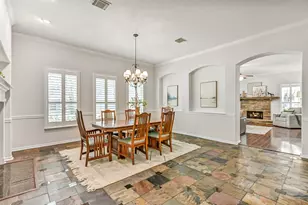 212 Falcon Lake Cir, Friendswood, TX 77546 - Photo 12