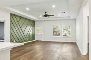 527 Autumn Ln, Livingston, TX 77351 - Photo 6