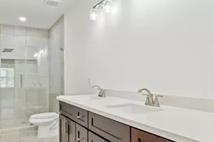 527 Autumn Ln, Livingston, TX 77351 - Photo 18