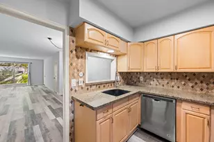 1809 Stoney Brook Dr, Houston, TX 77063 - Photo 18