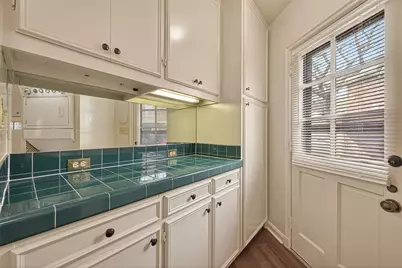 7937 Woodway Drive, Houston, TX 77063 - Photo 10