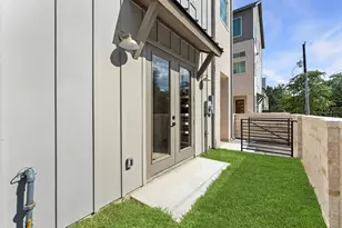2928 Michaux St, Houston, TX 77009 - Photo 26