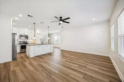 5402 Jonathan Lane, Houston, TX 77011 - Photo 6