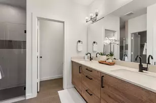 1770 E Peach Creek Dr, Dayton, TX 77535 - Photo 16