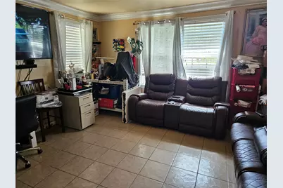 121 Norview Drive, Houston, TX 77022 - Photo 2