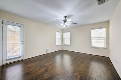 2607 Enclave At Shady Acres Court, Houston, TX 77008 - Photo 8