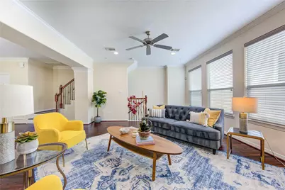 2607 Enclave At Shady Acres Court, Houston, TX 77008 - Photo 10
