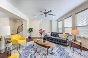 2607 Enclave At Shady Acres Ct, Houston, TX 77008 - Photo 10