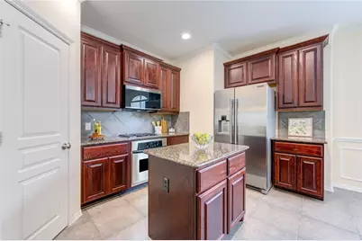 2607 Enclave At Shady Acres Court, Houston, TX 77008 - Photo 18