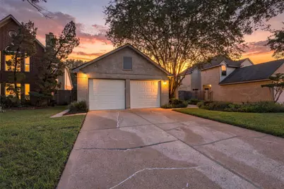 1438 Middlesbrough Lane, Missouri City, TX 77459 - Photo 2