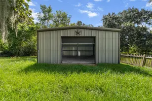 1102 Avenue C, Sweeny, TX 77480 - Photo 22