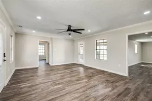 418 S Kansas St, La Porte, TX 77571 - Photo 28