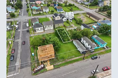3909 Winnie Rear Street, Galveston, TX 77550 - Photo 1