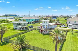 1319 Middle St, Surfside Beach, TX 77541 - Photo 6
