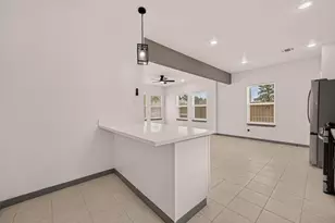 8306 Tidwell Rd, Houston, TX 77028 - Photo 6