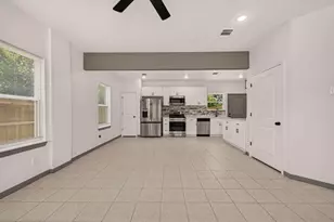 8306 Tidwell Rd, Houston, TX 77028 - Photo 2