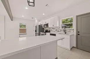 8306 Tidwell Rd, Houston, TX 77028 - Photo 8