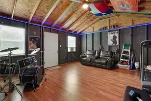 6910 Cayton St, Houston, TX 77061 - Photo 32