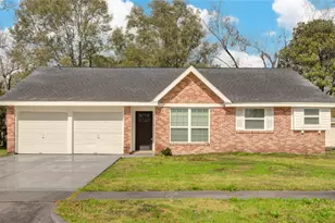 5742 Cartagena St, Houston, TX 77035 - Photo 2